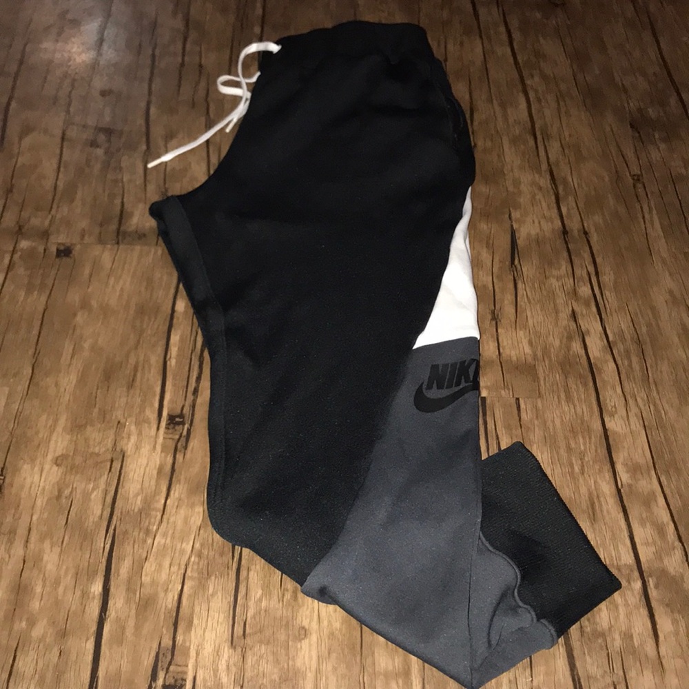 nike joggers